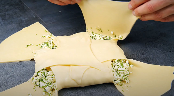 Взяли лист теста и сделали 3 вида разной выпечки за минуты: лепешки, хычины и плацинды