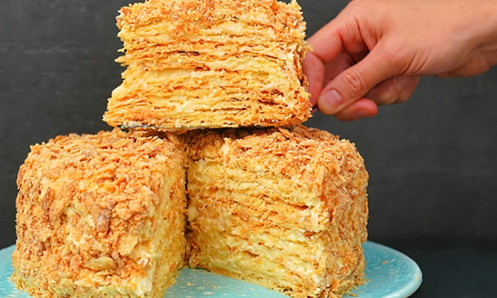 Французский рецепт «Наполеона», крем пропитает торт насквозь. Лучший вариант к Новому году