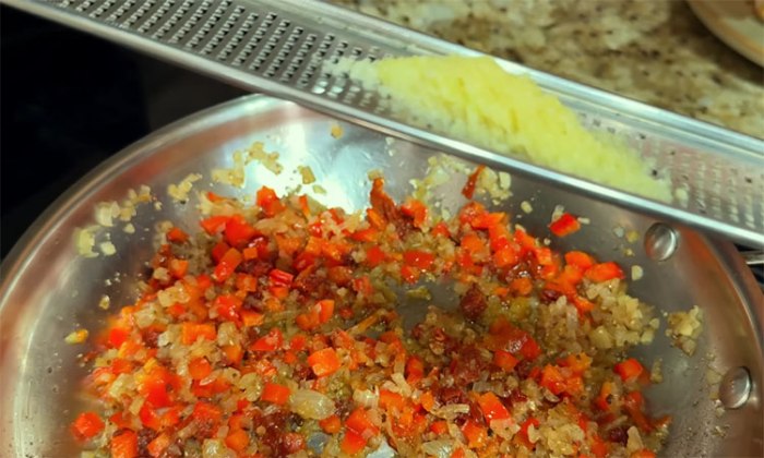 Ароматная шакшука: завтрак, после которого обычную яичницу уже никто не просит