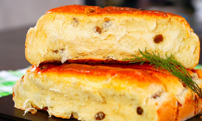 Всегда готовьте к Пасхе: мягкие, сдобные сайки разлетятся со стола моментально