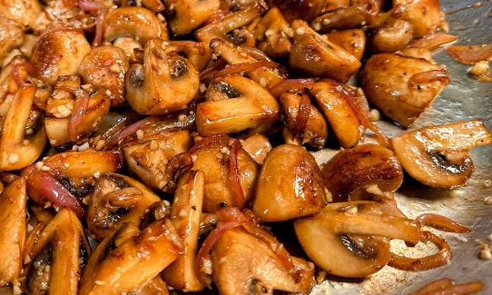 Как жарить шампиньоны, чтобы они были точно румяными и не водянистыми