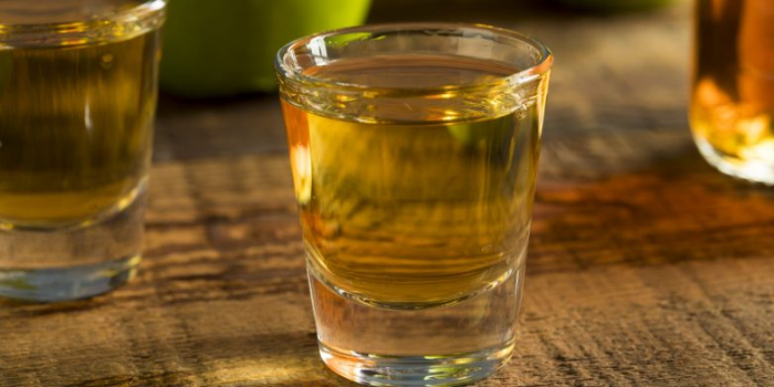 Комбинации, проверенные временем. Чем закусывать алкоголь?