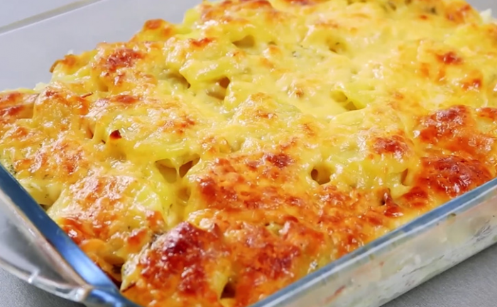 Просто натрите картошку и добавьте два продукта: ужин из ничего за 30 минут у плиты