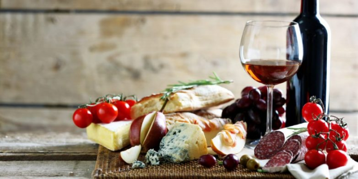 Комбинации, проверенные временем. Чем закусывать алкоголь?