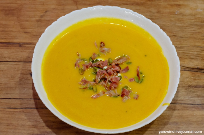 Тыквенный суп с хрустящим беконом