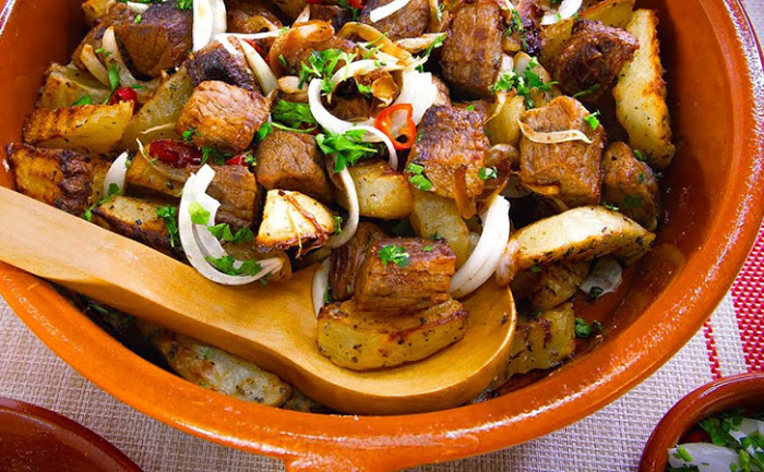 Вы будете готовить это блюдо каждый день. В основе мясо с картошкой, но вместе их вкус поражает