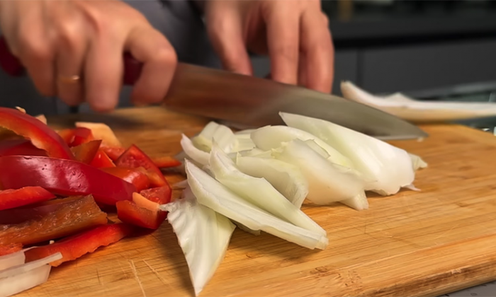 Рецепт жареного узбекского лагмана: делается быстро и получается на обычной кухне