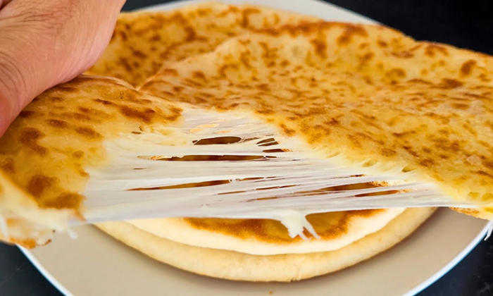 Хачапури за 5 минут на сковороде: ленивый рецепт, но не хуже чем из печи