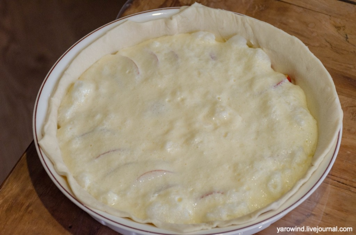 Пирог с грушей и сыром