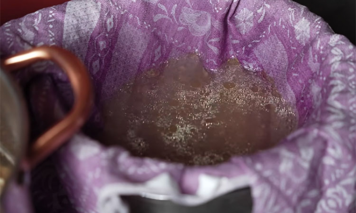 Кавказский секрет крепкого бульона: прозрачный словно слеза, подойдет и для супов, и для хинкали