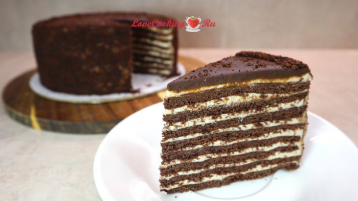 Шоколадный торт с заварным кремом