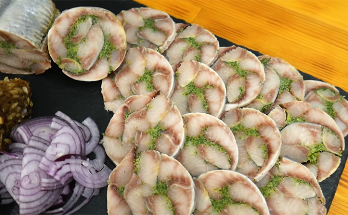 Атлантическое сало. Селедка мягче красной рыбы, а сам рецепт почти без затрат