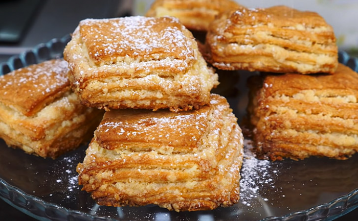 Слойки на кефире к чаю. Сделать просто, а цена почти бесплатная