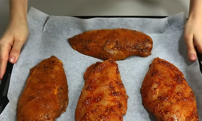 Куриное филе на закуску и на замену колбасе. Готовим в духовке