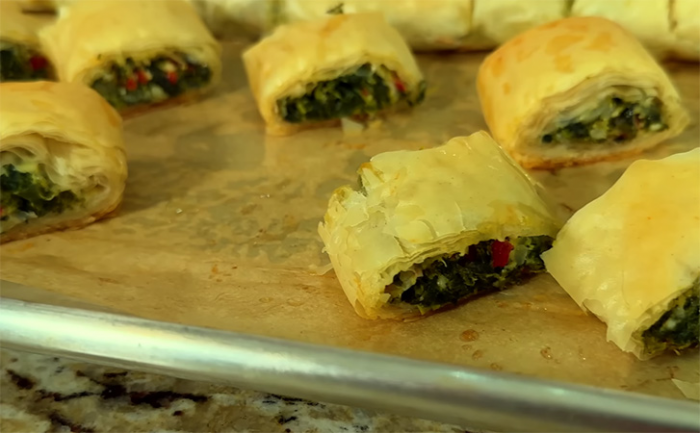 Моментальная закуска-чудо на праздник. Приготовьте ее обязательно: разойдется быстрее мяса и салатов