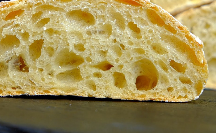 Неаполитанская чиабатта «3 стакана»: без утомительного замеса, с воздушным мякишем и золотистой корочкой