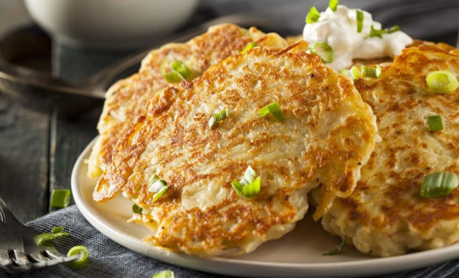 Картофельные оладьи: 4 потрясающих рецепта