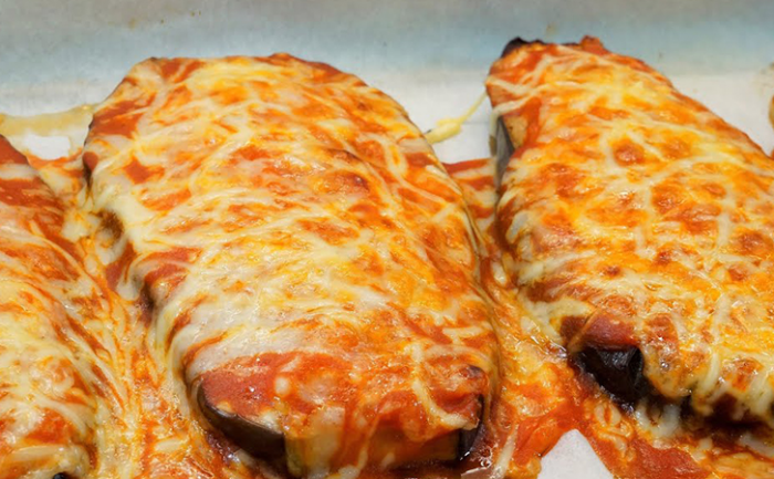 Соединяем баклажаны, сыр и яйца: так вкусно, что даже мяса не просят