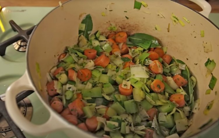 Тушеная говядина по рецепты Джейми Оливера. Можно есть без ножа, рассыпается на волокна под вилкой