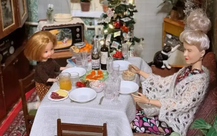 "Крошат оливье": блогер привлекла тысячи подписчиков дачей с необычными людьми