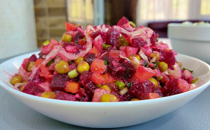 Классический винегрет, но с новым вкусом. Все дело в правильной заправке