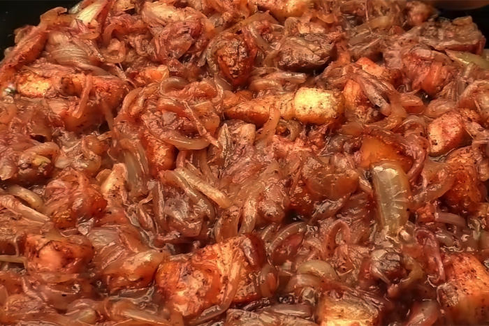 Как приготовить намазку из лука с салом с прослойкой мяса: гениальный рецепт