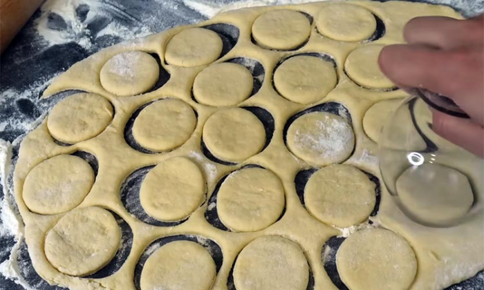 Пончики на сковороде по рецепту из СССР. Сочные, простые, вкусные