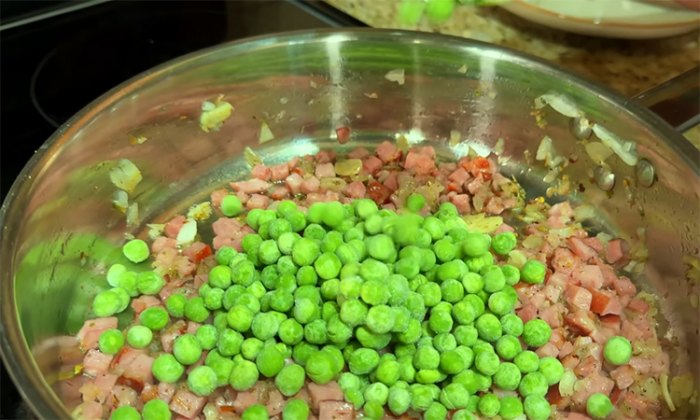 Кремово-нежные макароны на сковороде: ужин-шедевр за 15 минут, когда готовить совсем лень