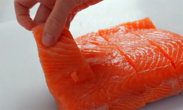 Роскошное горячее на Новый год. Нереально вкусный рецепт: томим лосось в густом сливочном соусе по-ресторанному