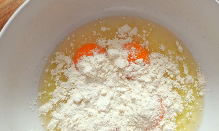 Сытный завтрак из яиц и грибов за 5 минут: можно даже взять с собой на работу