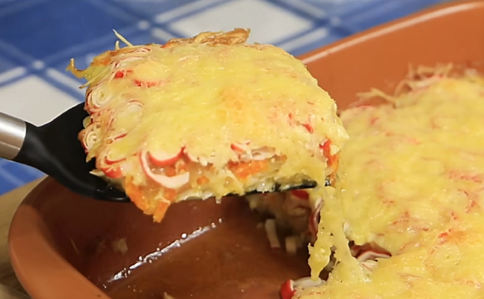 Минтай и хек запекаем под сырной шапкой. Вкус сразу приображается