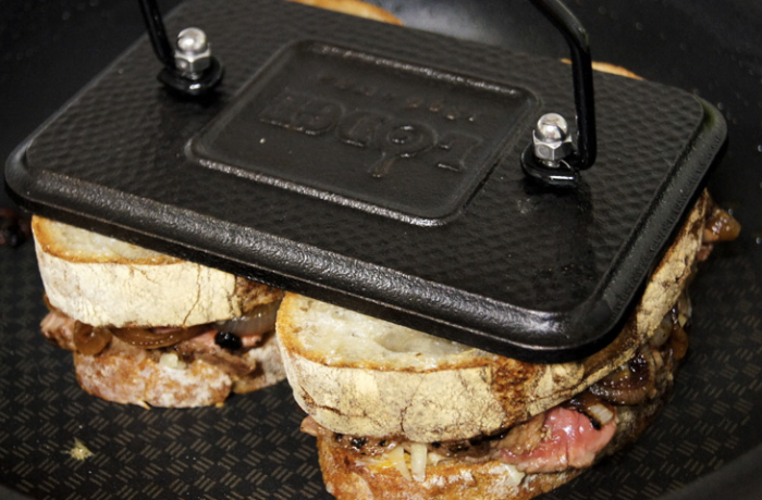 5 причин добавить в кухонный арсенал пресс для гриля