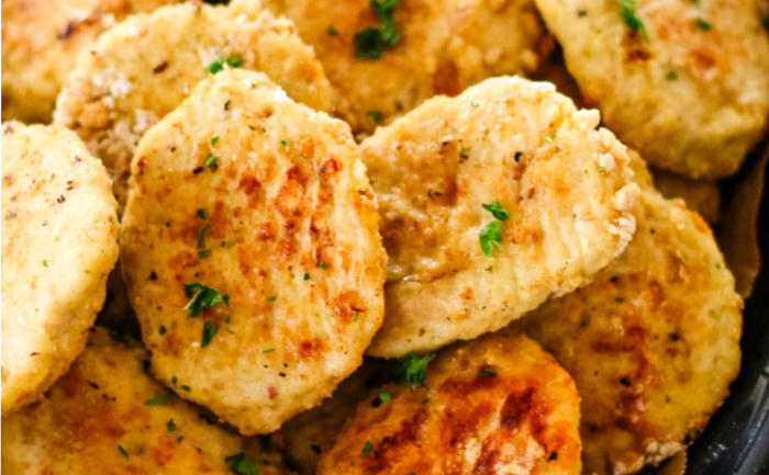 Сочные котлеты из куриного фарша. Вкусно даже при разогреве