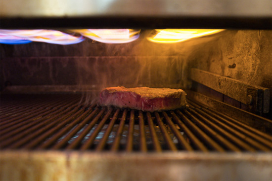 Как приготовить вкуснейший стейк без гриля