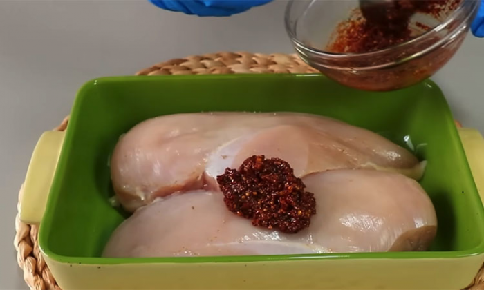 Куриное филе на закуску и на замену колбасе. Готовим в духовке