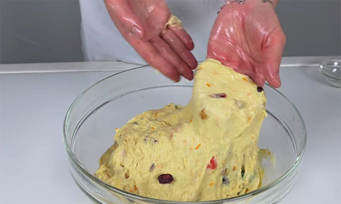 Рецепт сливочного кулича. Самая нежная паска под особой глазурью, влажная и не черствеет