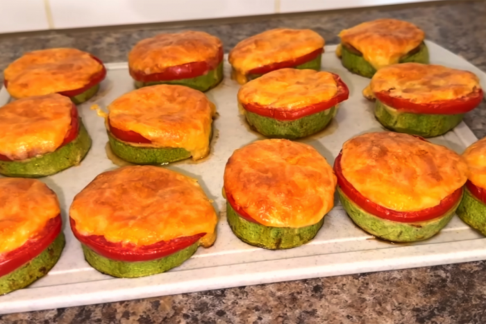 Чудо-кабачки без жарки и масла: бесподобно вкусная закуска, сочная и с сырной корочкой