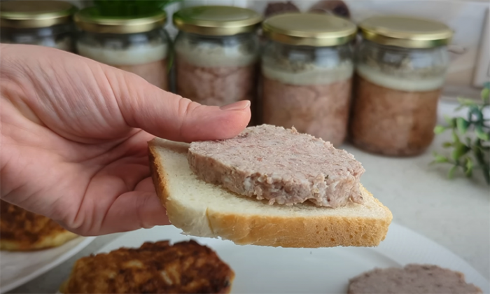 Мясной рулет в банке. Просто закладваем фарш и ставим в кастрюлю с водой