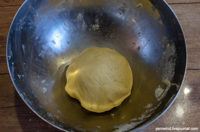 Краковский сырник с изюмом и песочной решёткой