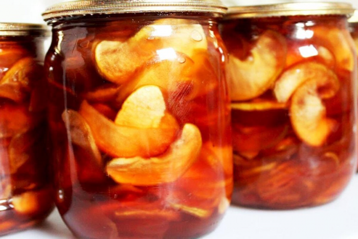 Прозрачные цукаты из яблок на зиму: вкуснее любого варенья