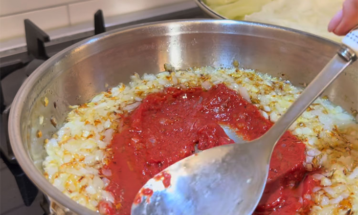 Рецепт голубцов по-армянски, вкуснее обычных. Фарша больше, капуста совсем тонкая