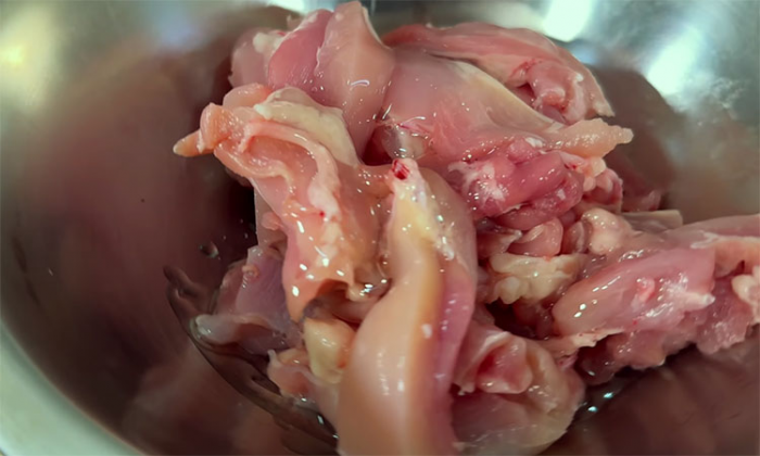 Пекинская капуста по-новому: с сочной курицей и особым соусом получается просто шикарно