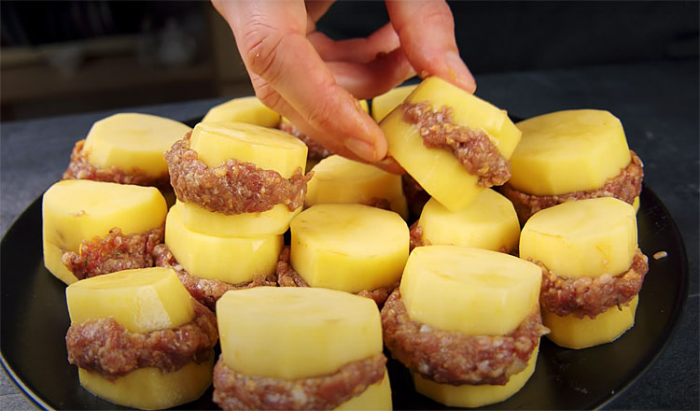 Картофель и фарш. Соединяем вместе, и еда на 2 дня готова