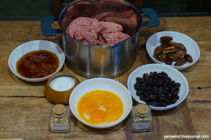 Средневековый сладкий пирог со свининой