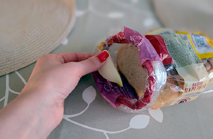 Зачем хранить хлеб с луком: 10 лайфхаков, как применить «слезливый» овощ в быту