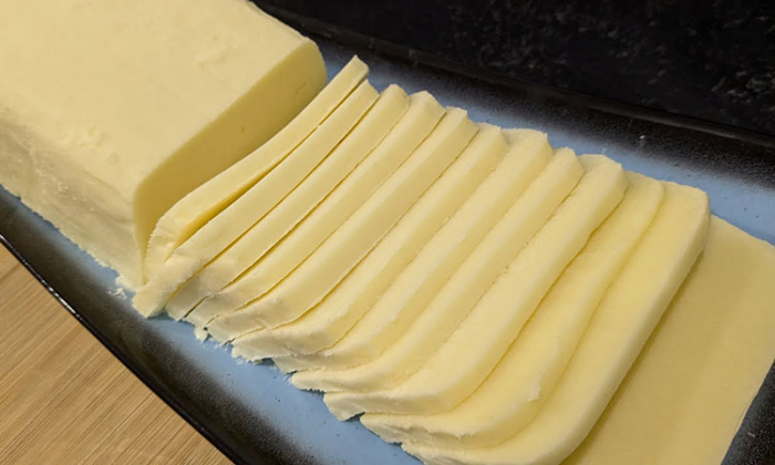 Настоящий твердый сыр дома за 20 минут: на завтрак и на закуску