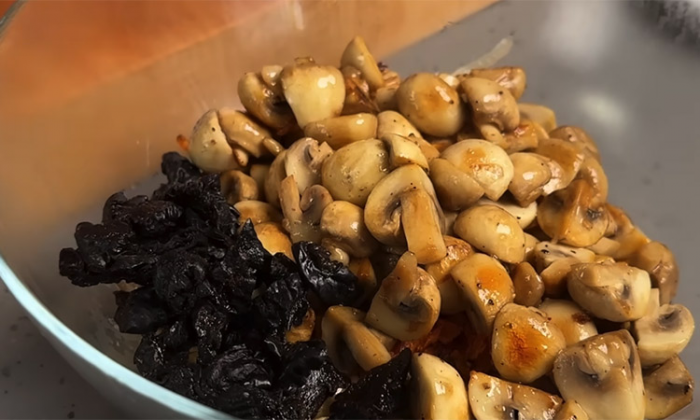 Таежный салат с грибами. Зимой каждый день на столе и не надоедает