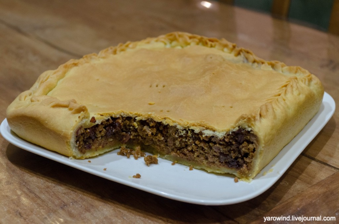 Средневековый сладкий пирог со свининой