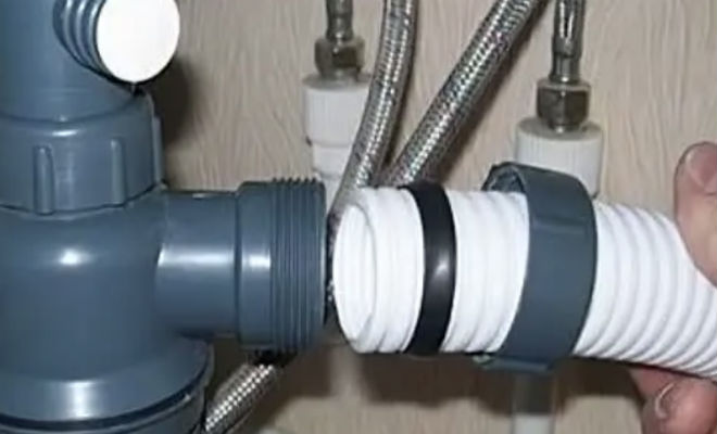 Кипятим уксус и заливаем прямо в трубу: хитрость опытных сантехников