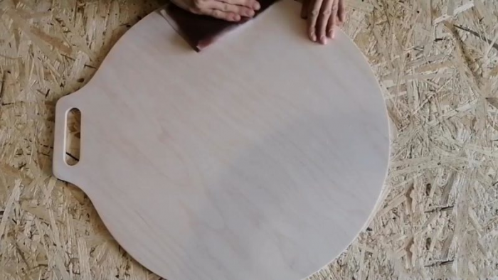 Дизайнерский столик из самых необычных материалов: покажем, как сделать